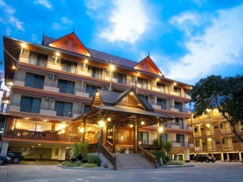 Baankhun Chiang Mai Hotel Exterior foto